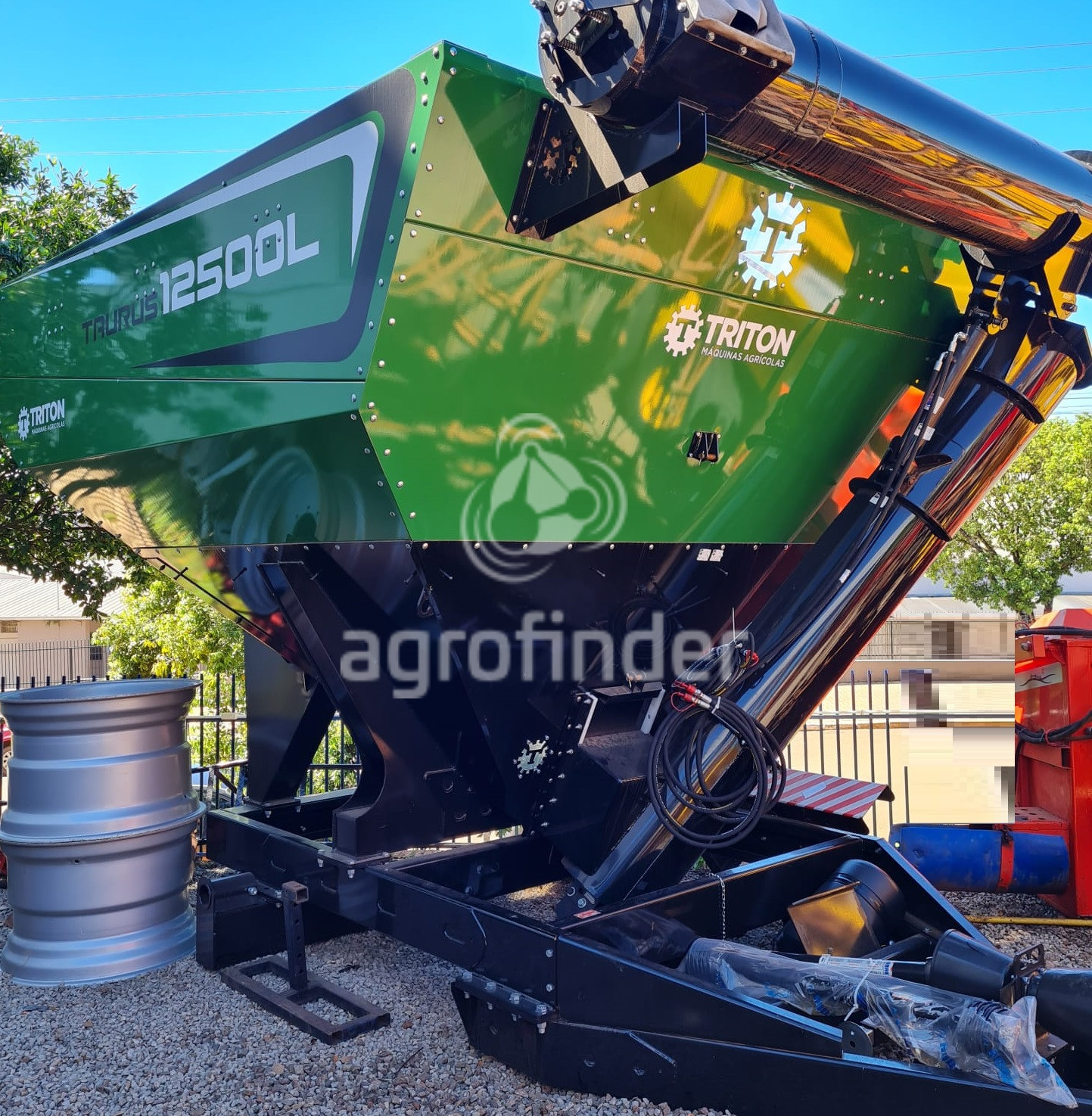 Graneleiro Triton Taurus 12500L Ano 2022