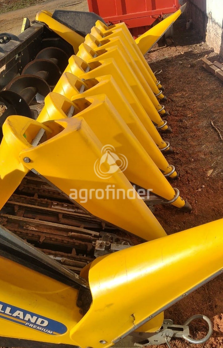 Colheitadeira New Holland TC 59 ano 2003