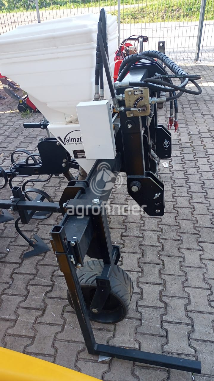 Cultivador de Capina Mecânico  Valmat  VMCC-220 ano 2023
