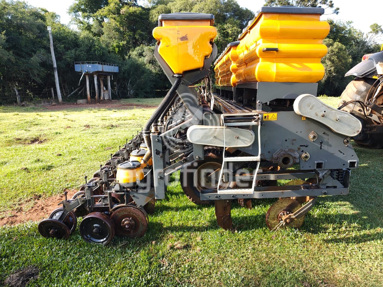 Plantadeira de Verão Valtra   BP 1307 M ano 2014