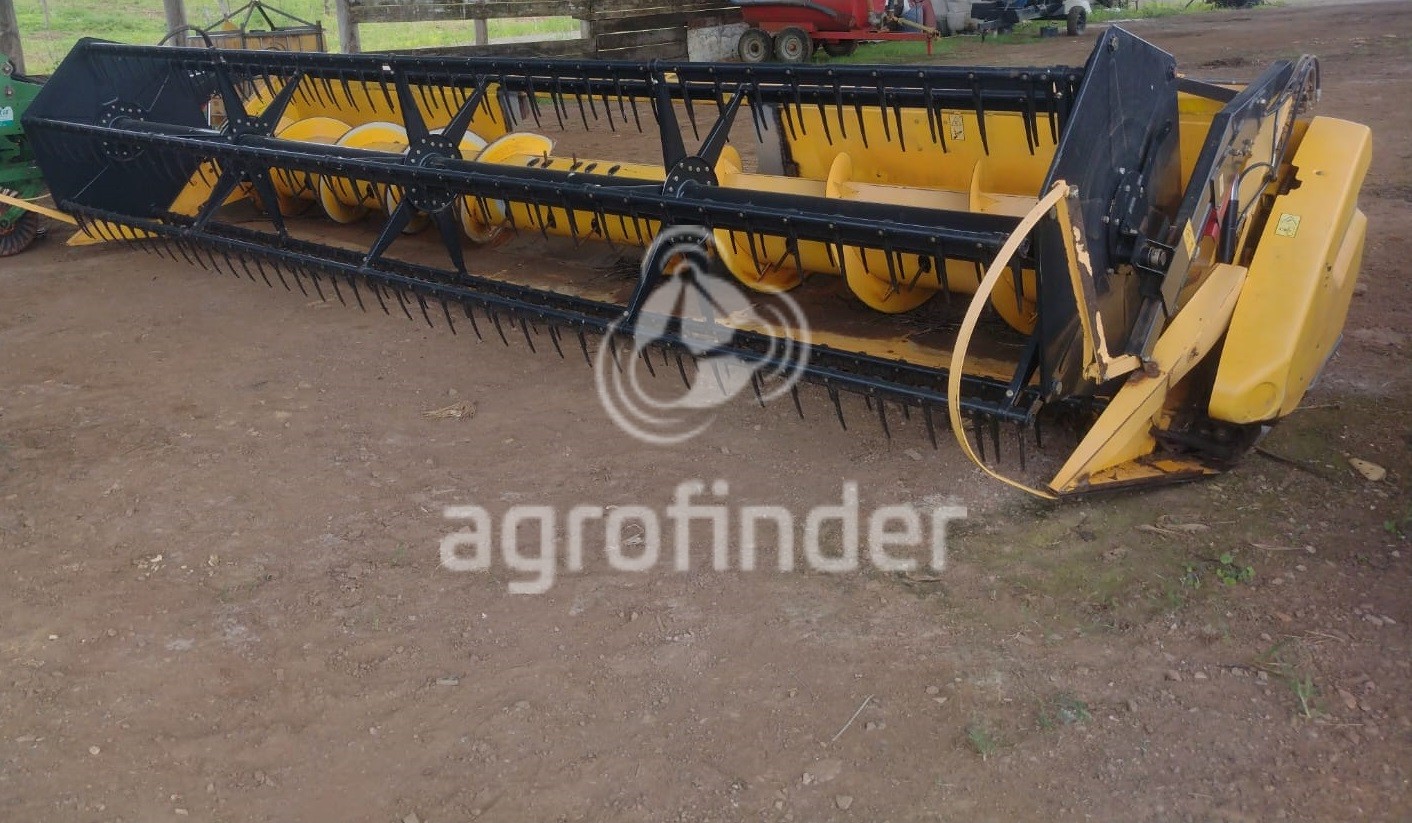 Colheitadeira New Holland TC 57 Ano 2008