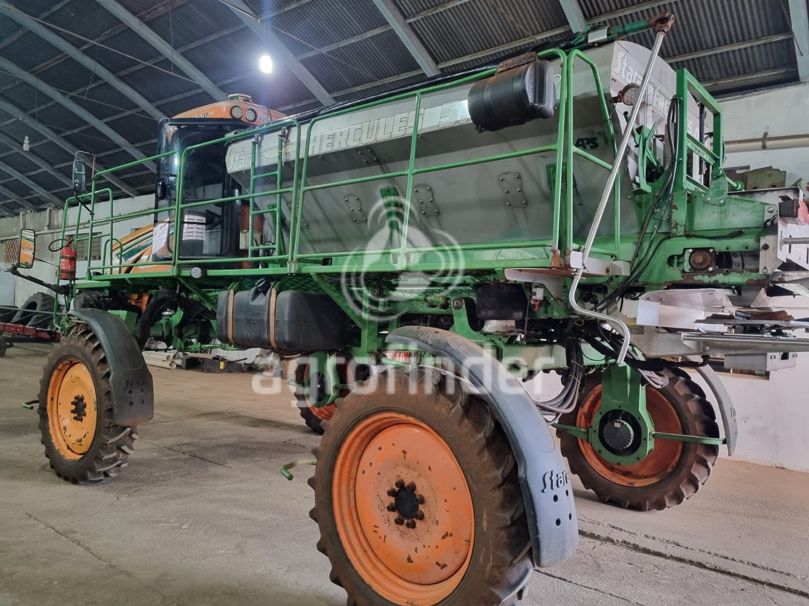 Distribuidor autopropelido Stara Hercules 5.0 Ano 2013