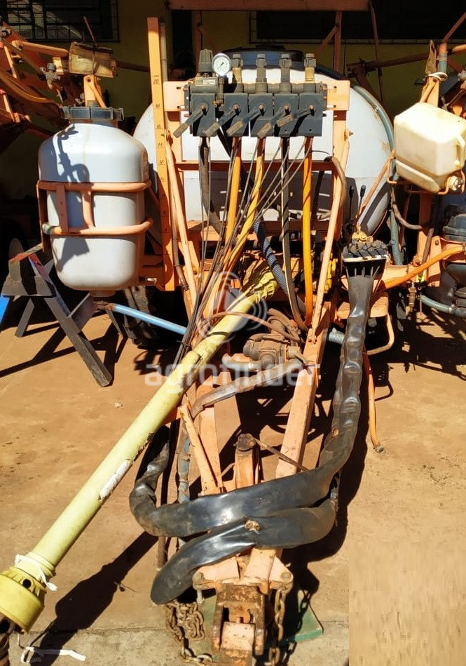 Pulverizador de Arrasto Jacto  Columbia Cross ano 2008