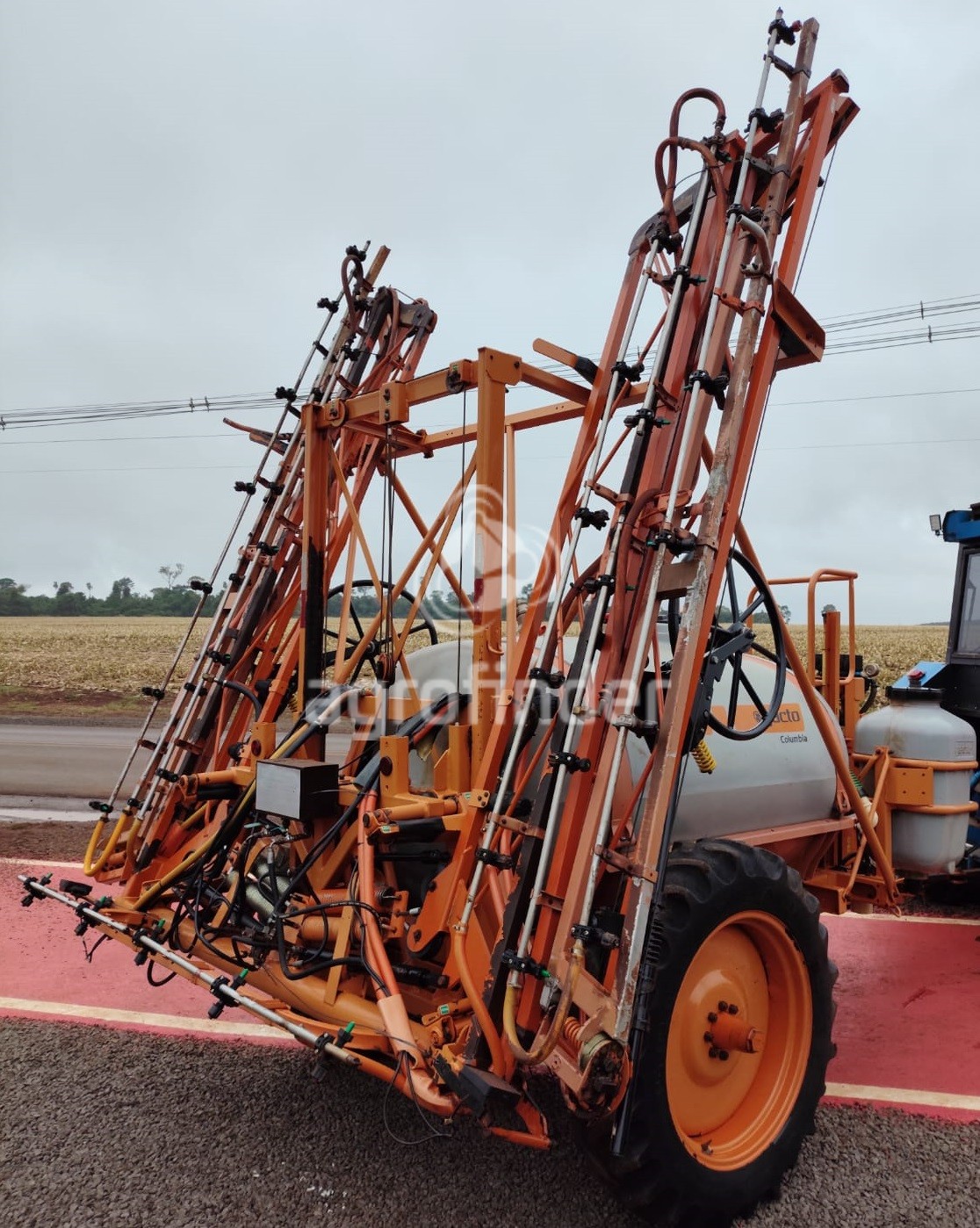 Pulverizador de Arrasto Jacto Columbia 2000 ano 2011