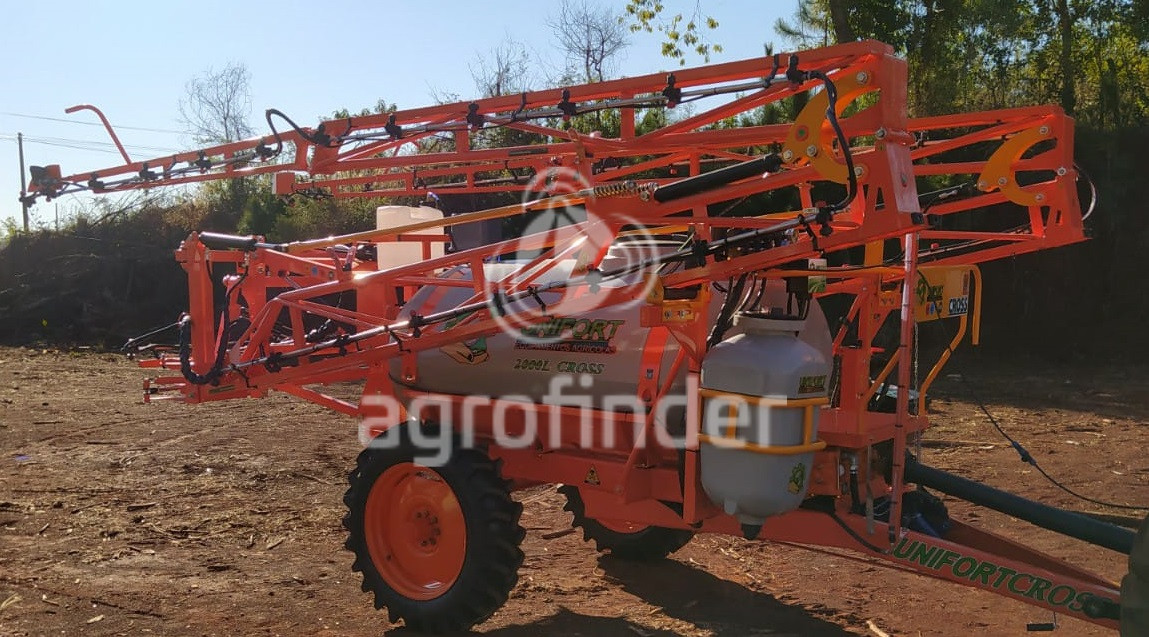 Pulverizador de Arrasto Unifort 2000 L Cross Ano 2023