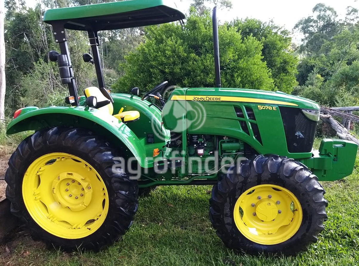 Trator John Deere  5078 E ano 2020