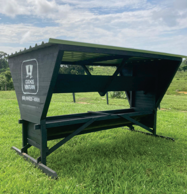 COCHOS COM COBERTURA 2 TELHAS EM POLIETILENO