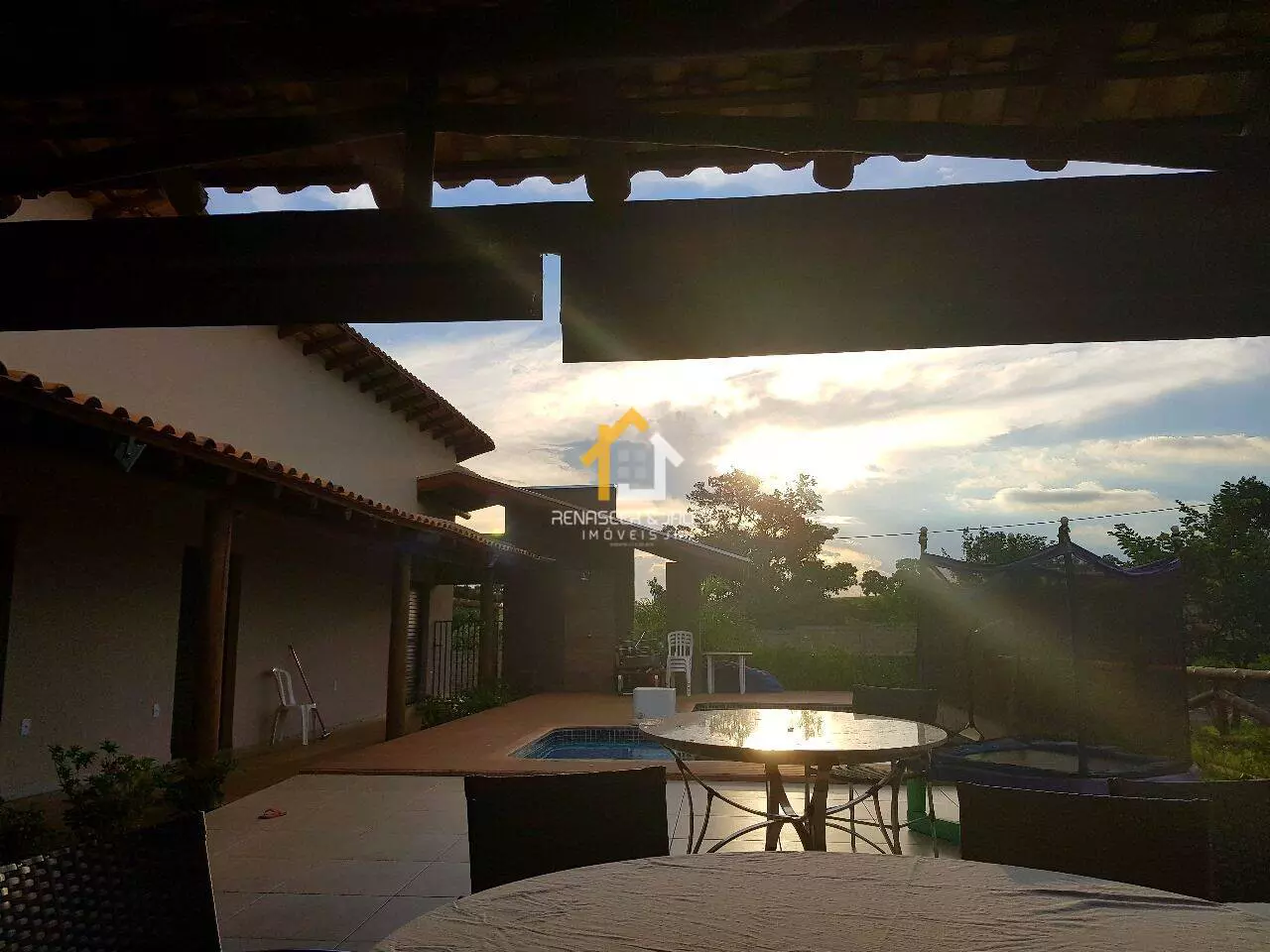 Rancho Á Venda | 220 m² Enseada Azul em Fronteira/MG