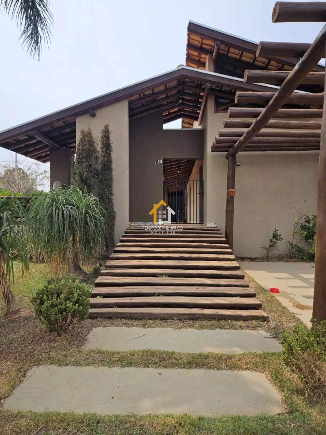 Rancho Á Venda | 220 m² Enseada Azul em Fronteira/MG