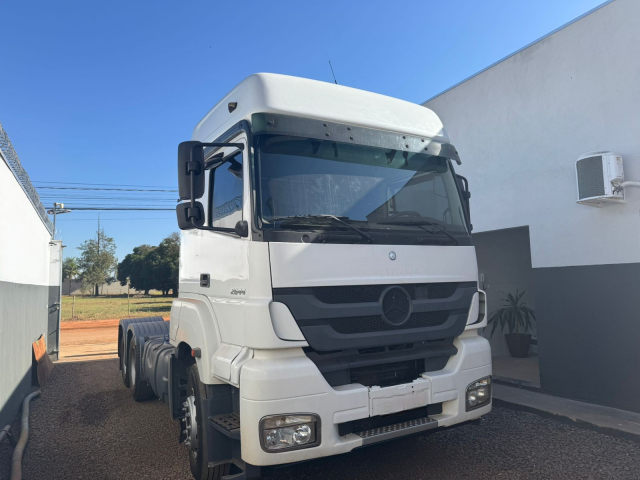 Caminhão Cavalo Mecânico Mercedes Benz 2644 Ano 2014