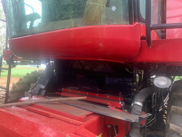 Colheitadeira de grãos Case 4150 Ano 2022