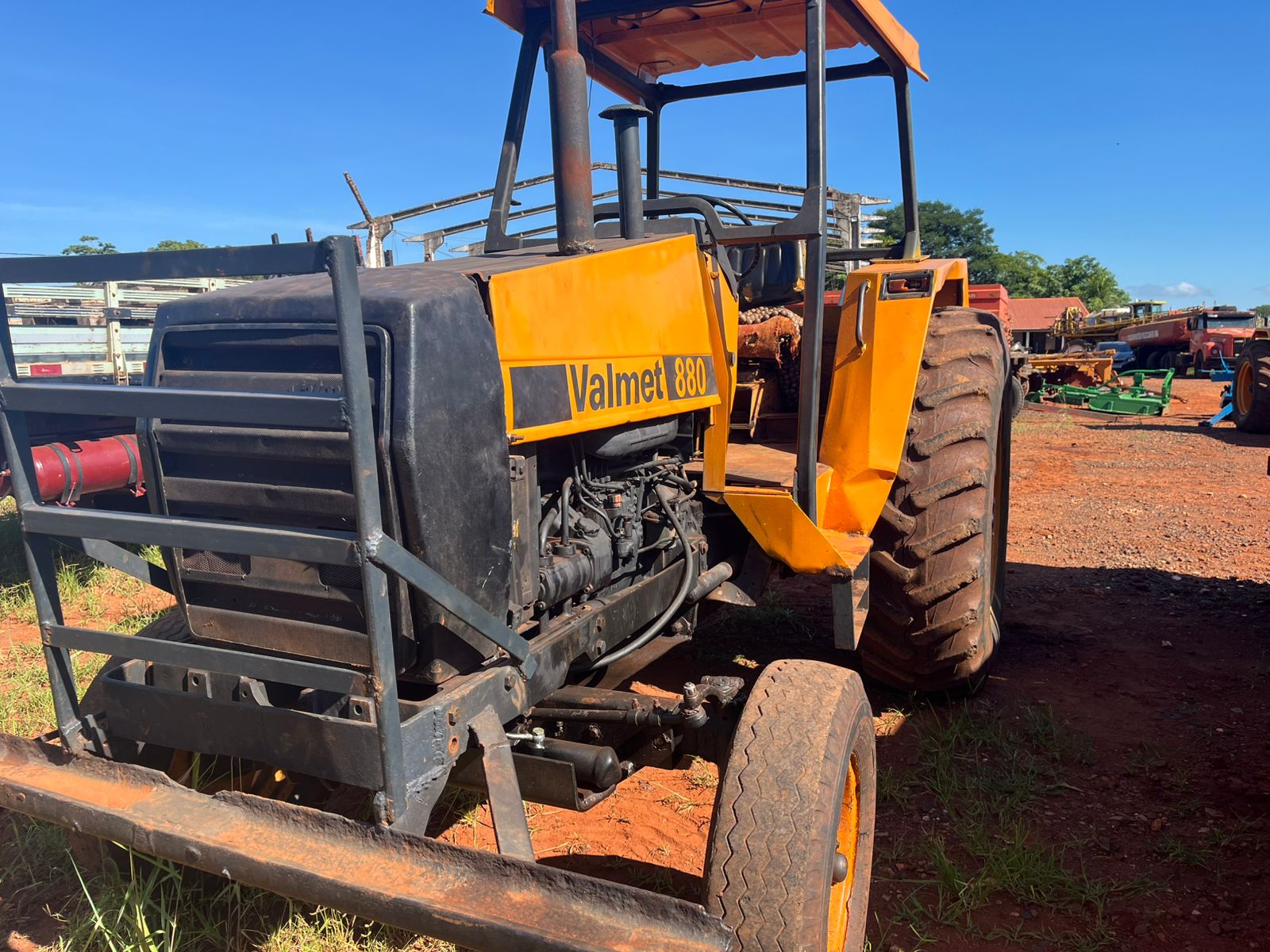 Trator Valmet 880 direção hidráulica