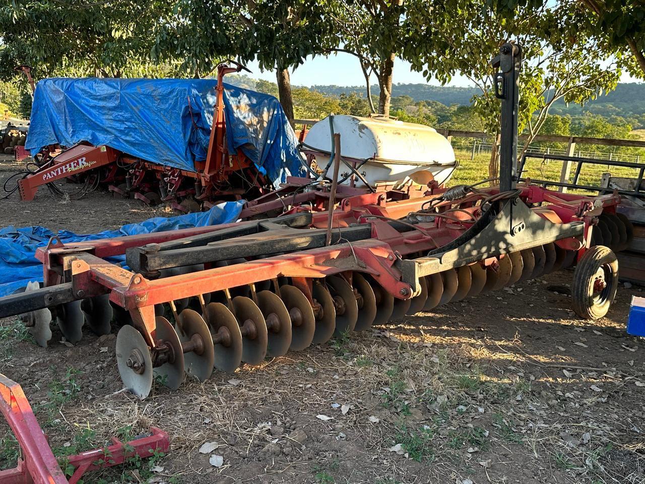 Niveladora TATU GNFM