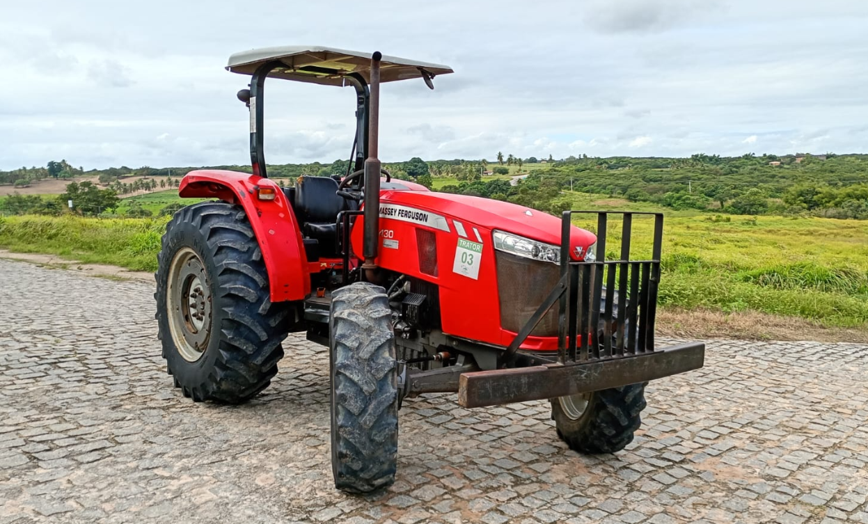 Trator Massey Ferguson MF 4307