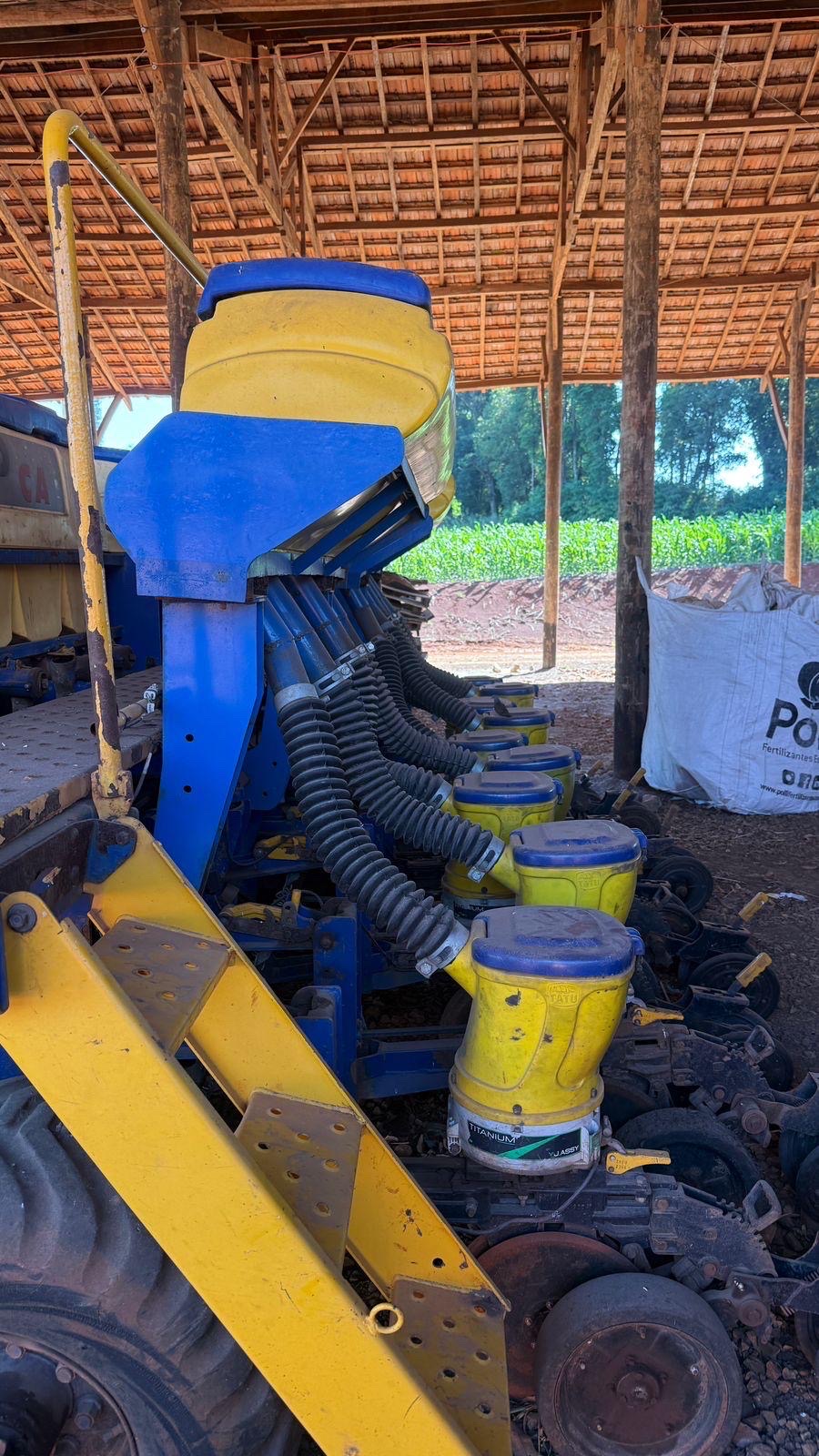 Conjunto de 4 plantadeiras TATU COPCA ano 2014 - 13 linhas cada