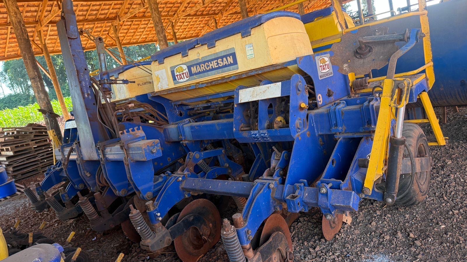 Conjunto de 4 plantadeiras TATU COPCA ano 2014 - 13 linhas cada
